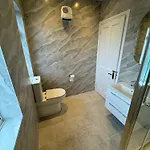 Nice Triple Room At 2 Iveragh Rd-6
