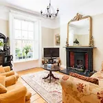 Abbeyleigh House
