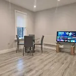 New Updated 2Bd In Prime Central Spot At Docklands