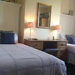 Annandale House