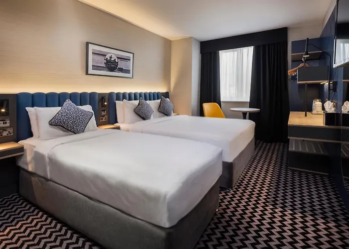 Academy Plaza Hotel