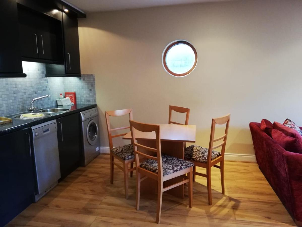 Molesworthcourt Apartment *