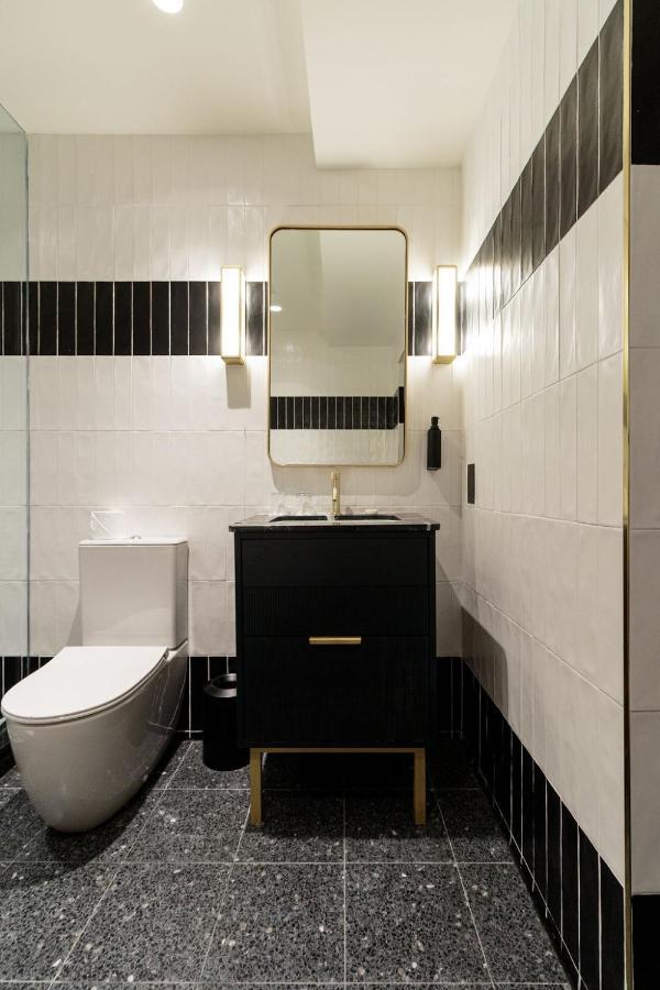 The Clarence Hotel 4*