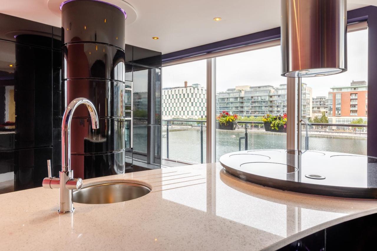 Apartment The Curve, Millennium Tower