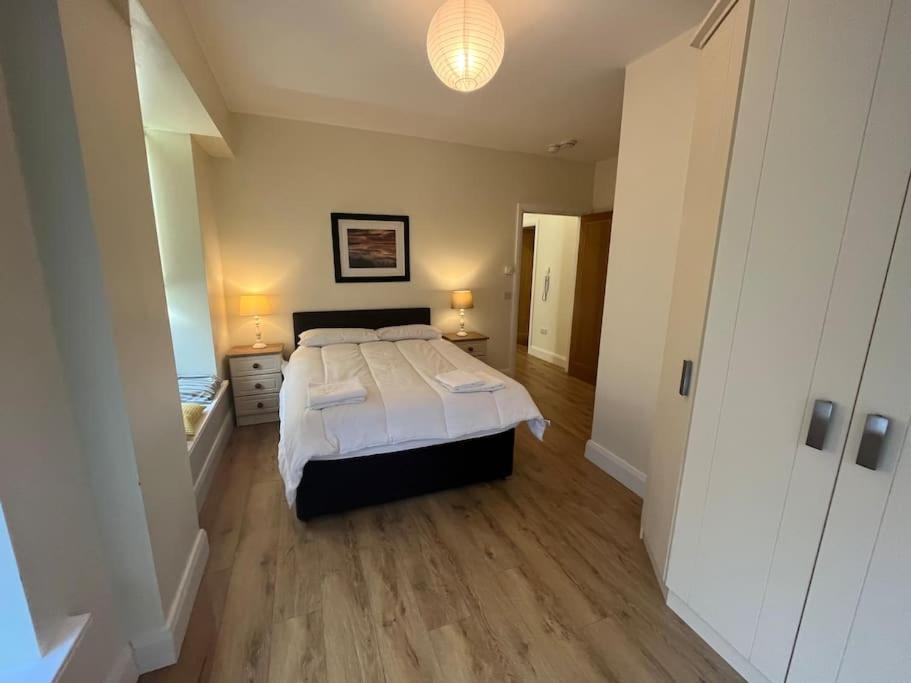 Beach Gem 5 Adult Spaces Plus Child Appartement Dublin