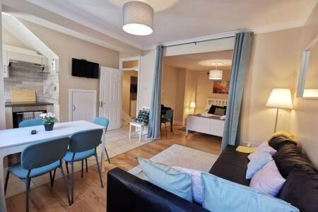 Private Patio Reliable Fast Wifi Appartement *