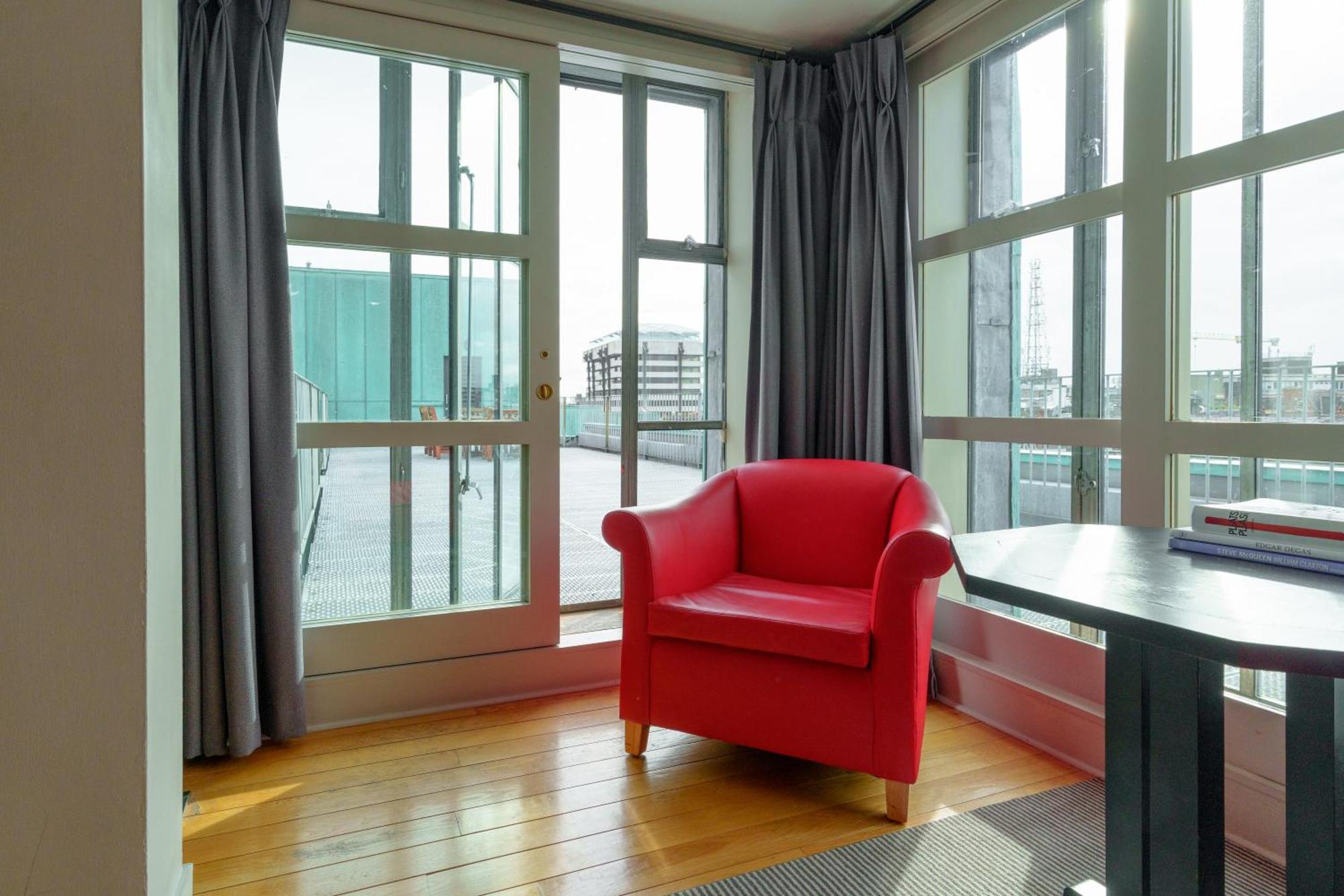 The Clarence Hotel 4*