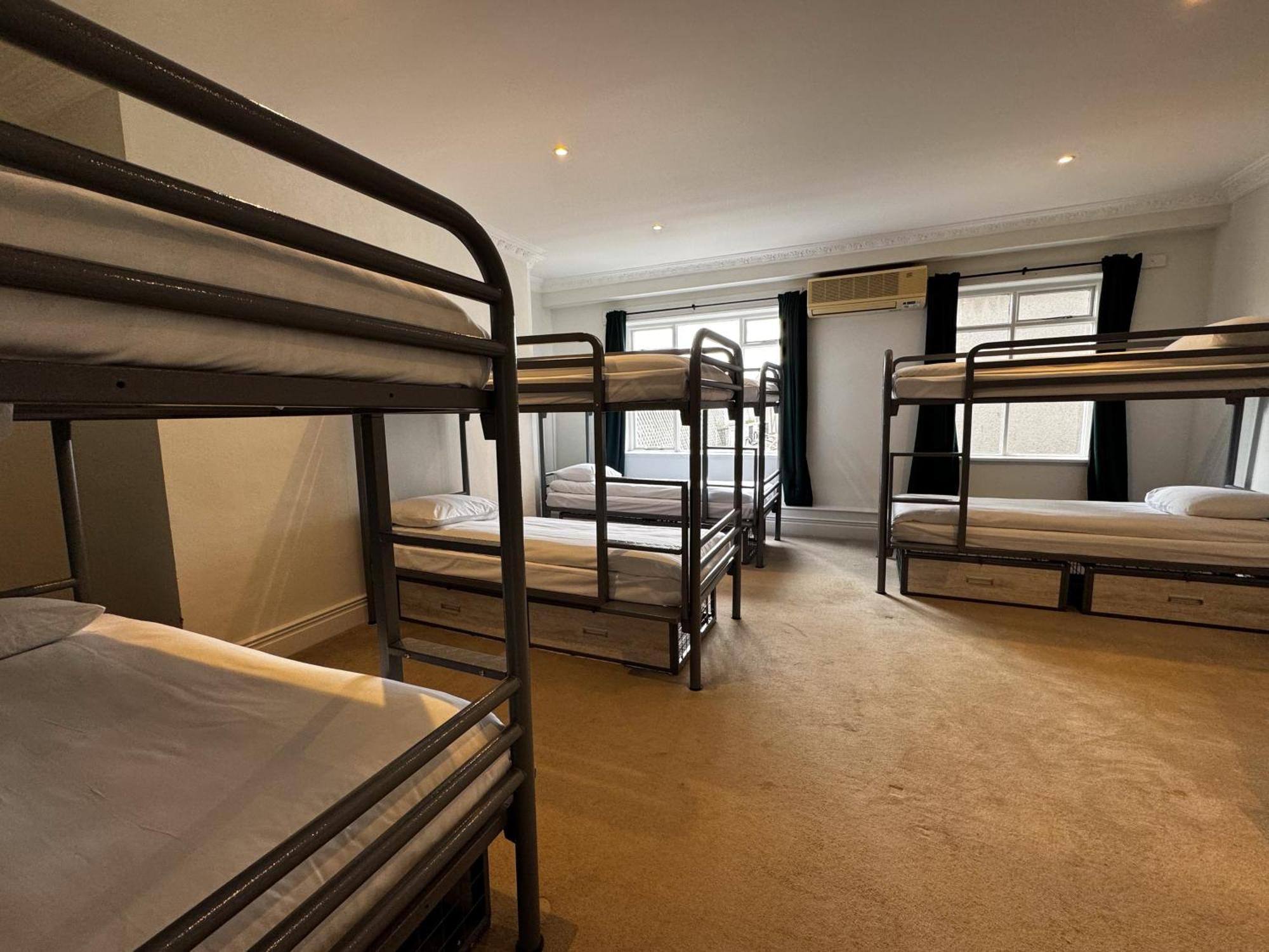 The Dawson - Hostel