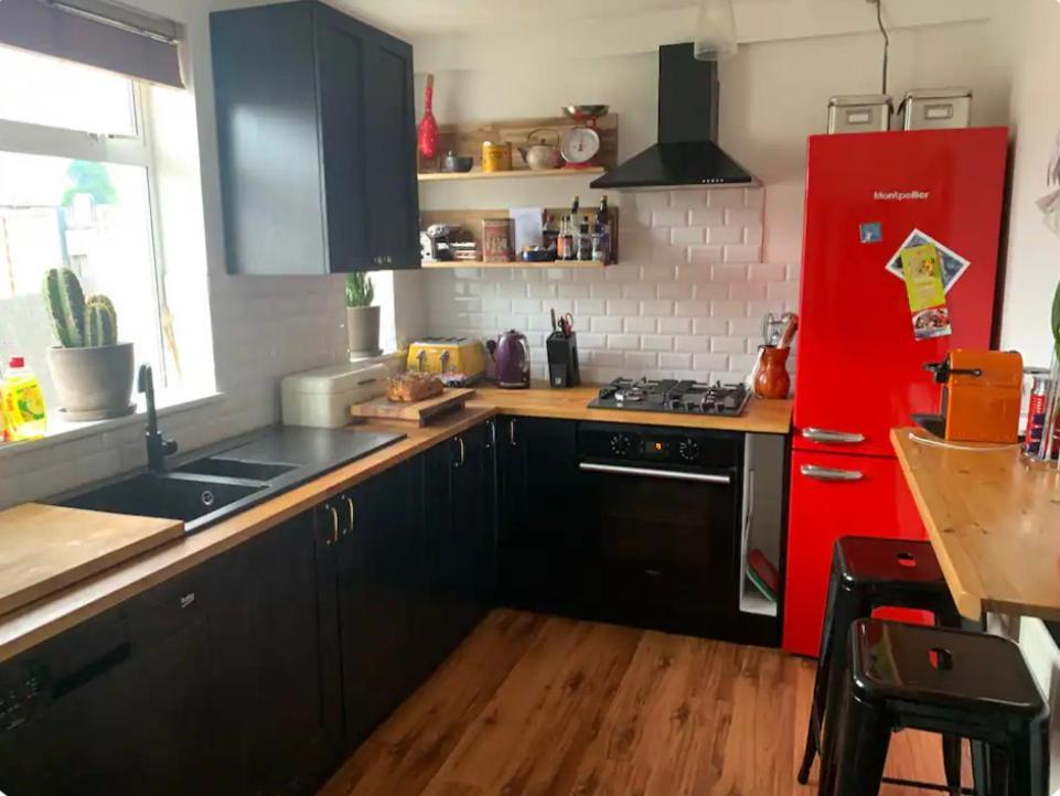 Townhouse Near City Centre Vakantiehuis *