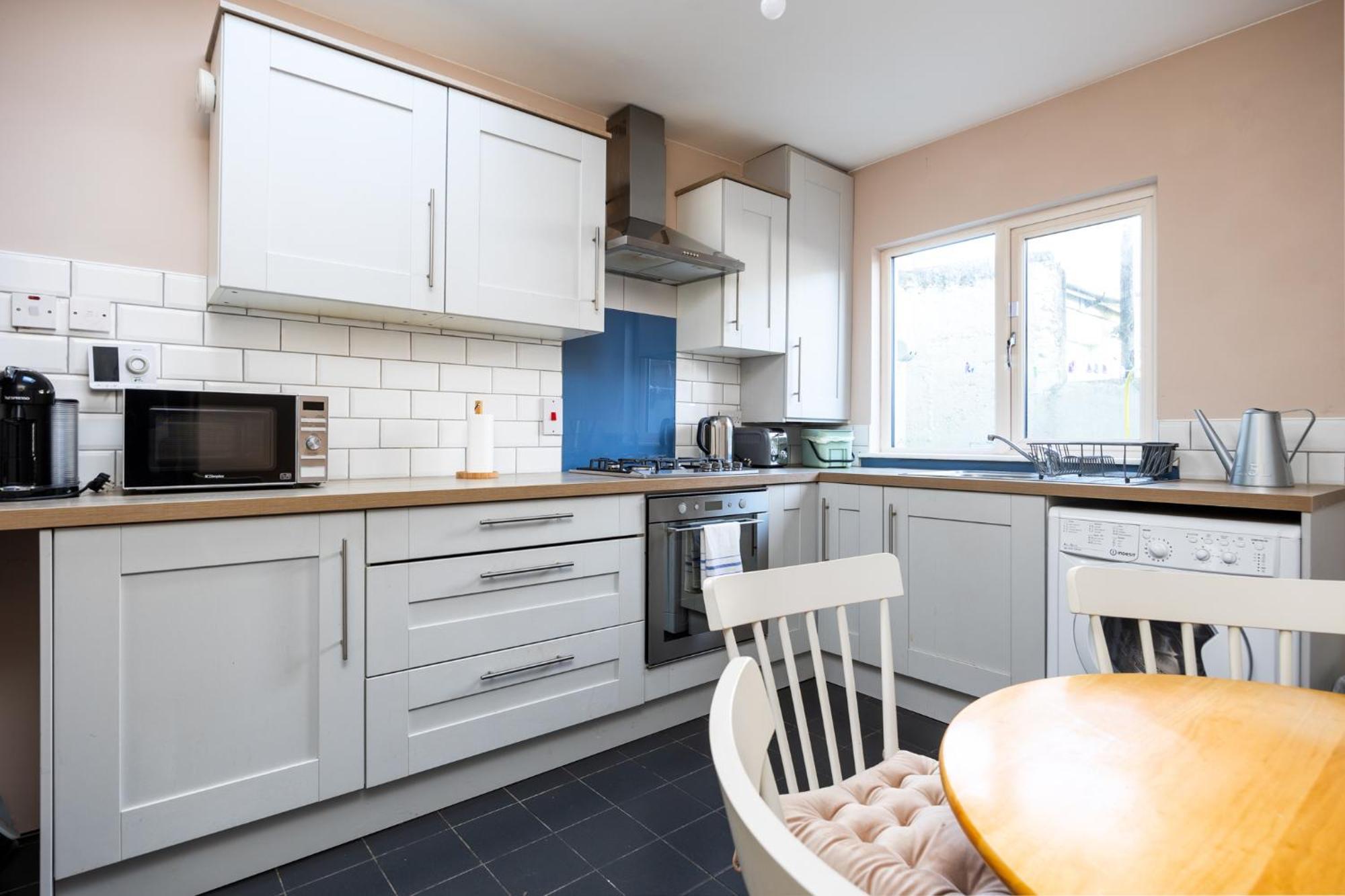 Holiday home Boho Chic 1br House - 3 Min Walk To Bus Stops