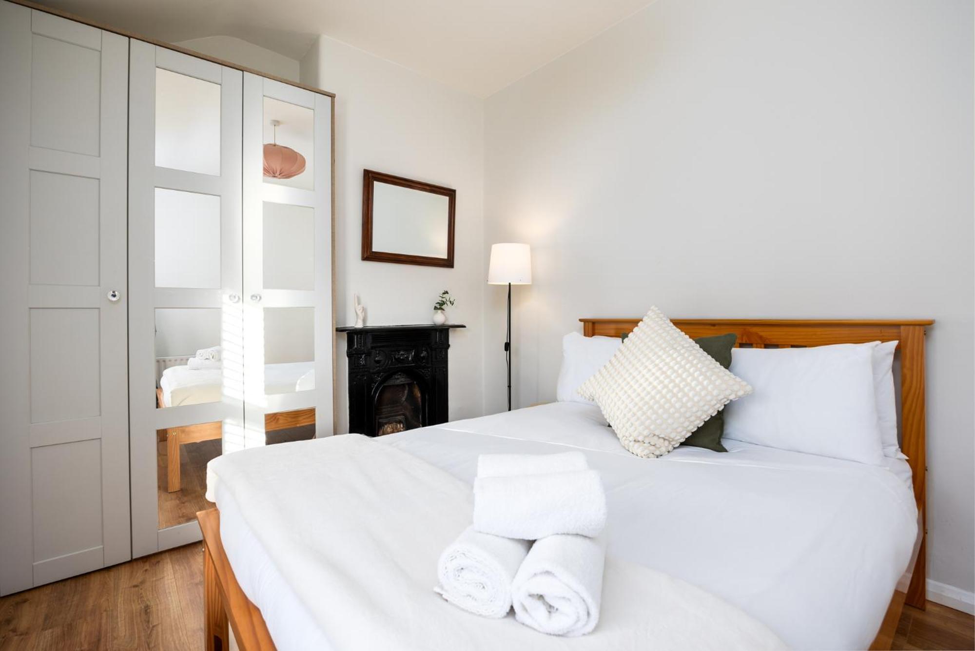 Boho Chic 1br House - 3 Min Walk To Bus Stops Holiday home Dublin