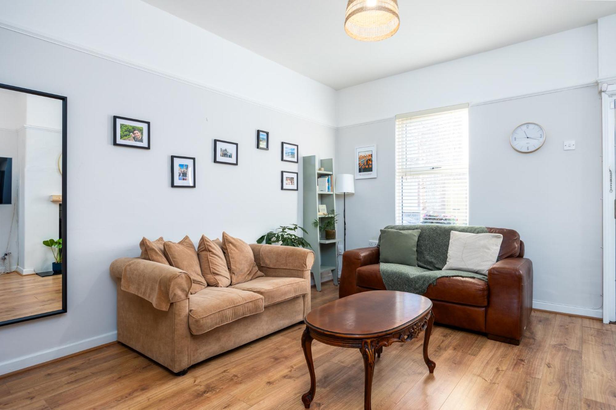 Boho Chic 1br House - 3 Min Walk To Bus Stops