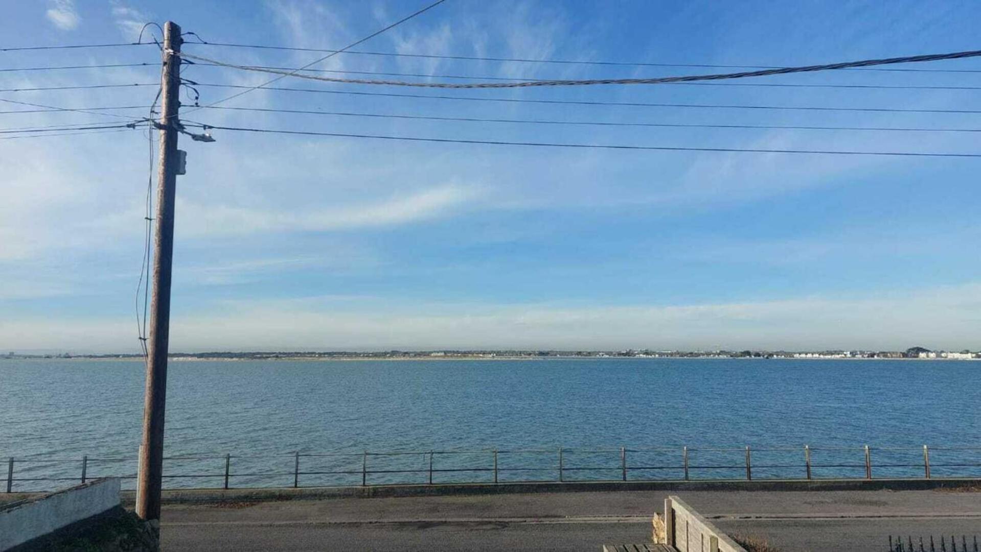 Vakantiehuis Stunning Unique & Elegantly Refurbed Seafront 2bd *