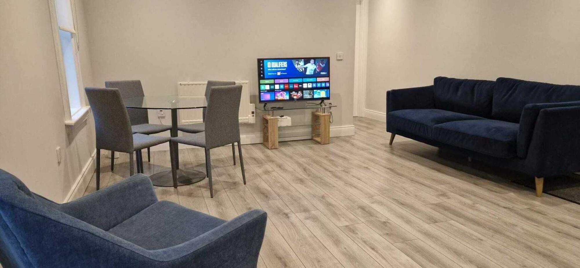 New Updated 2bd In Prime Spot At Docklands Dublin