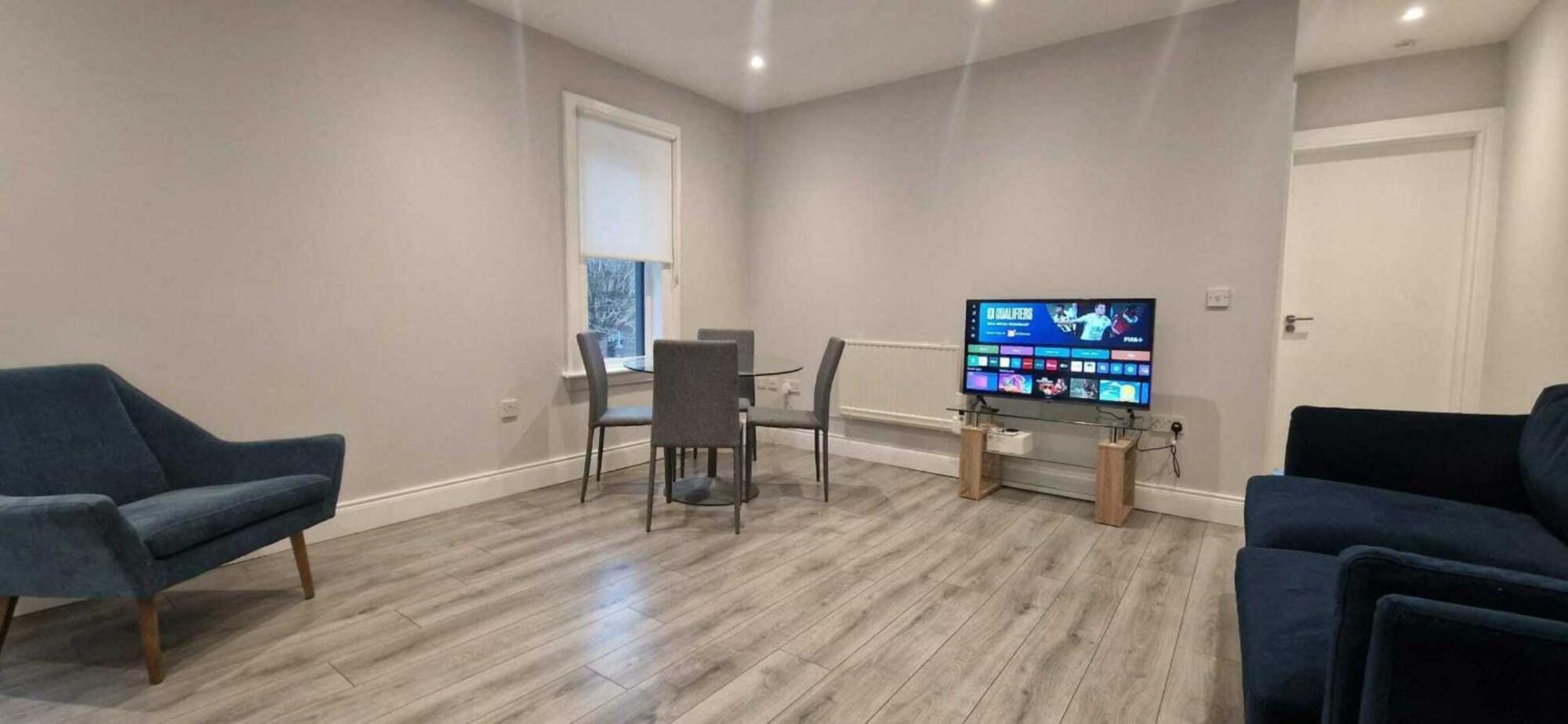 New Updated 2bd In Prime Spot At Docklands * Dublin