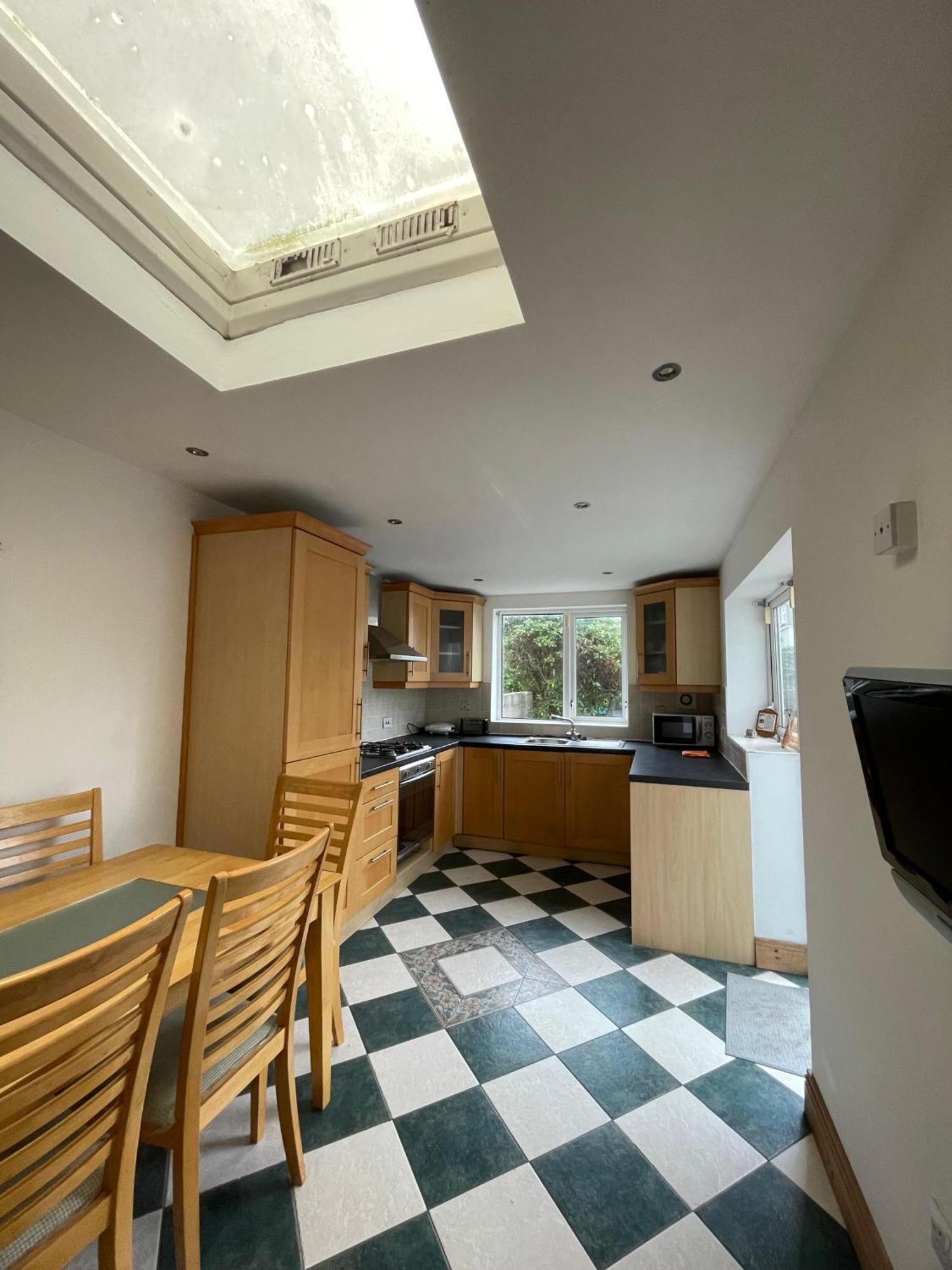 Gasthof Superb Double Near Airport - 3 Dublin