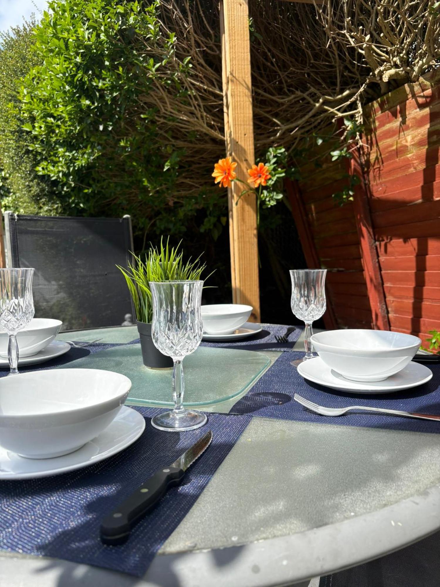 Superb Double Near Airport - 3 Dublin