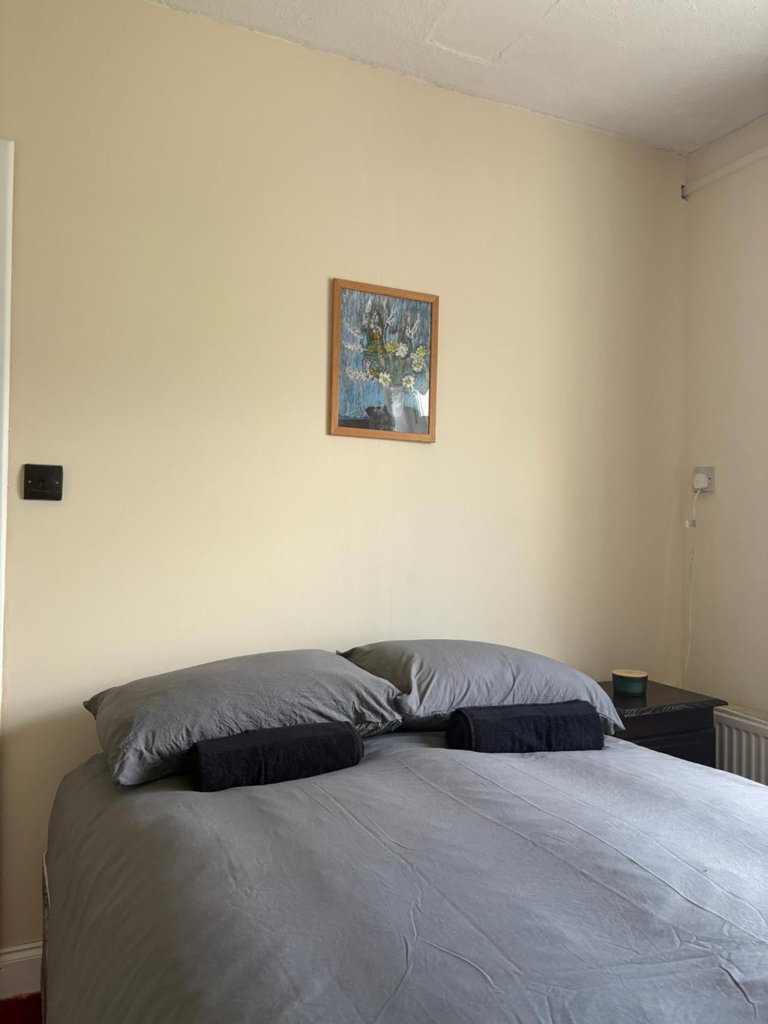Superb Double Near Airport - 2 Guest house Dublin