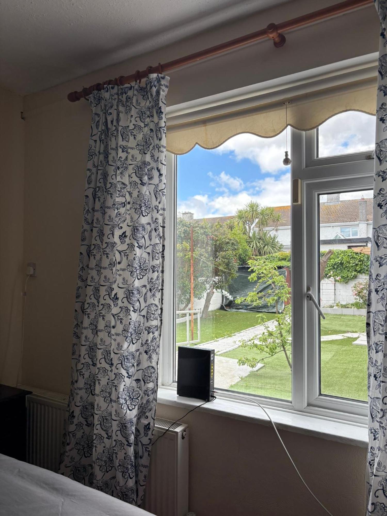 Superb Double Near Airport - 2 Guest house