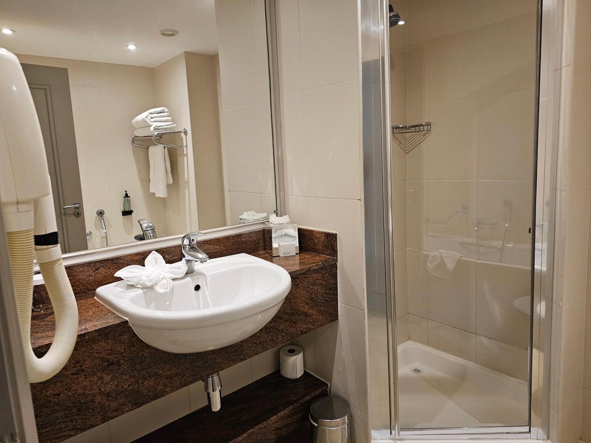 Royal Marine Hotel 4*