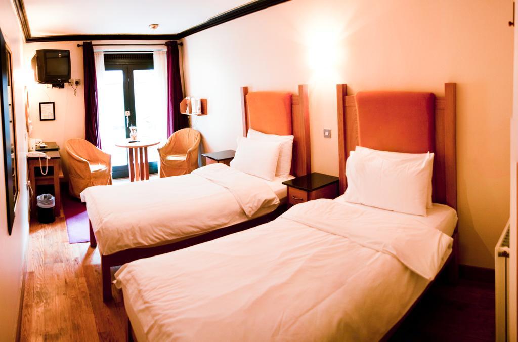 Hotel The Townhouse 3*
