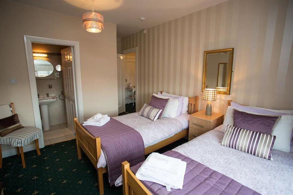 Annandale House 3*