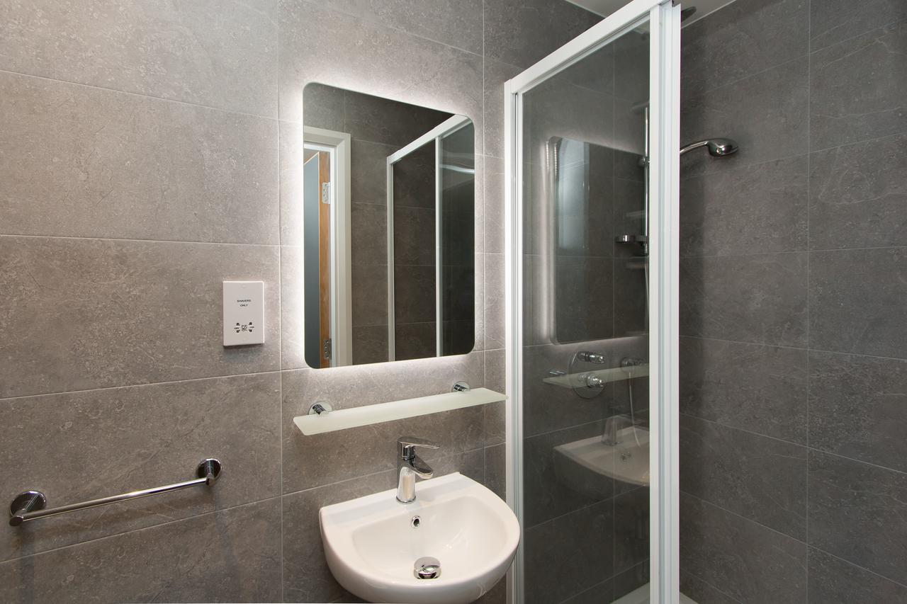 Destiny Student - Kavanagh Court Apartment *