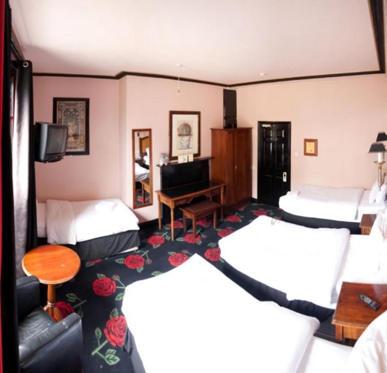 The Townhouse Hotel
