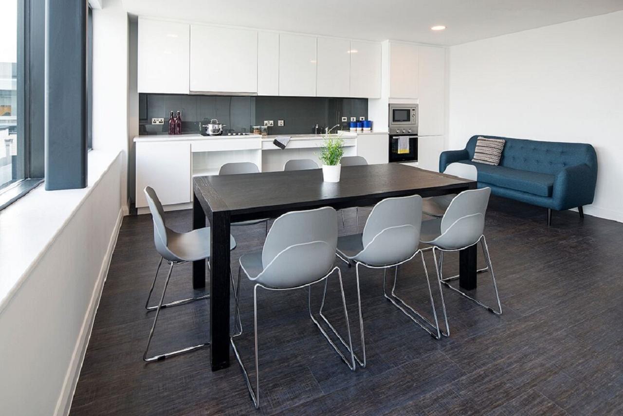 Destiny Student - Kavanagh Court Apartment *