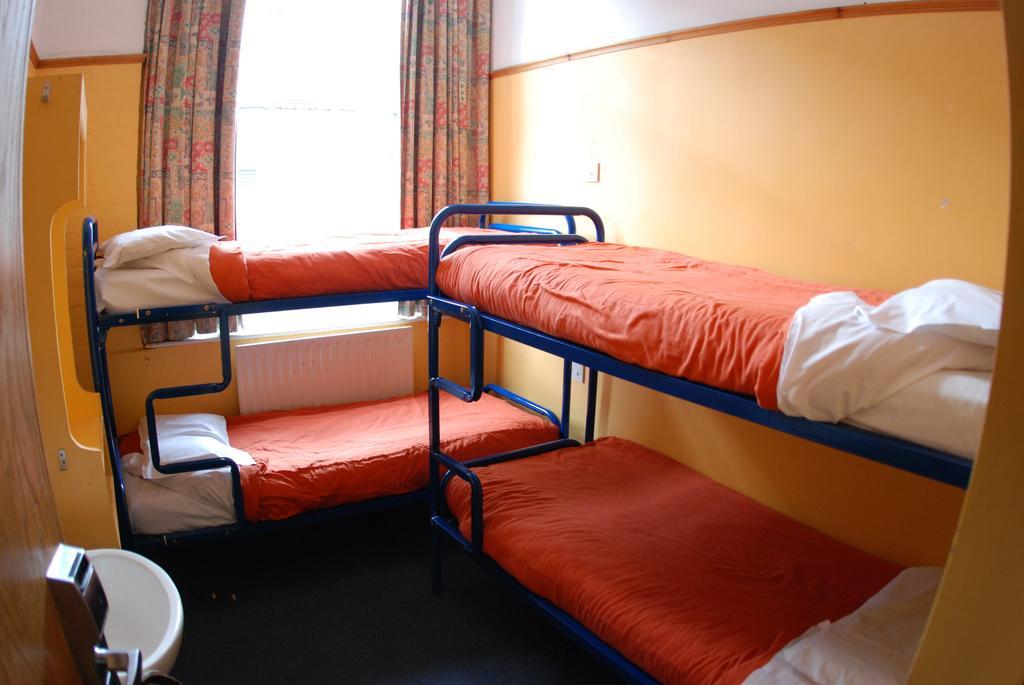 Hostel Avalon House *