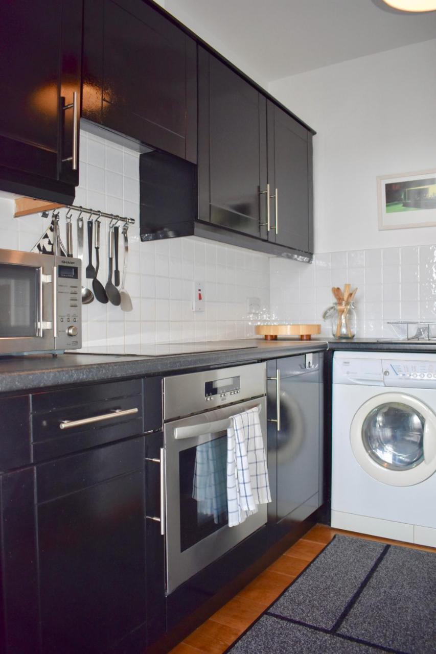 1 Bedroom Apartment *