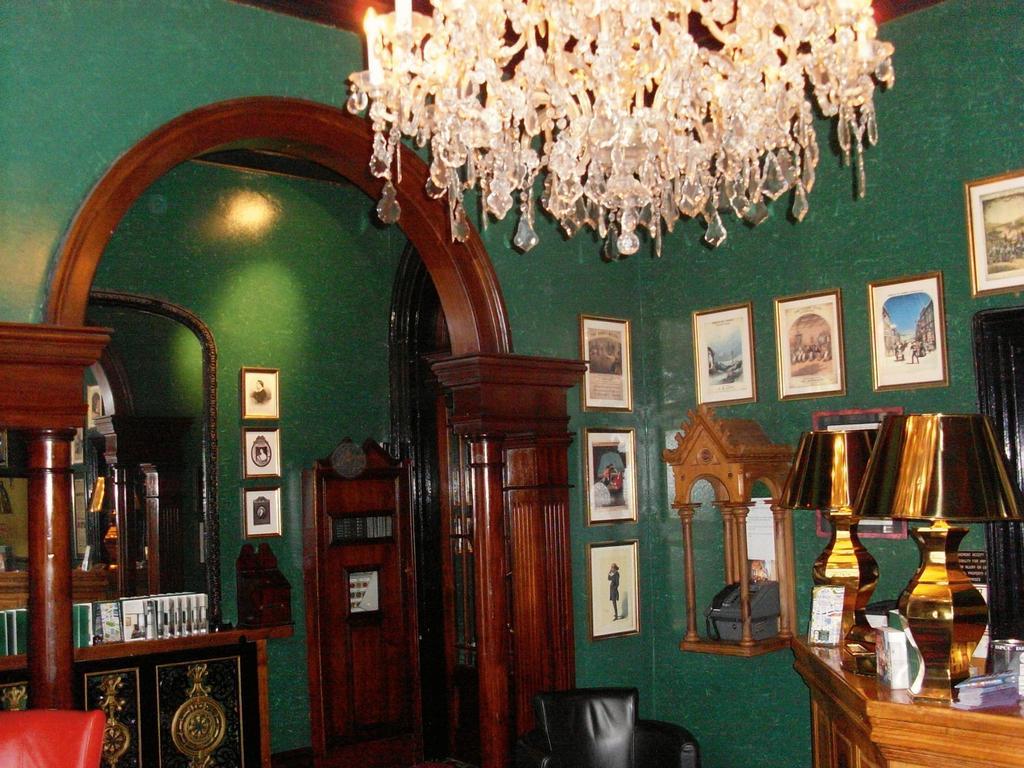 The Townhouse 3*