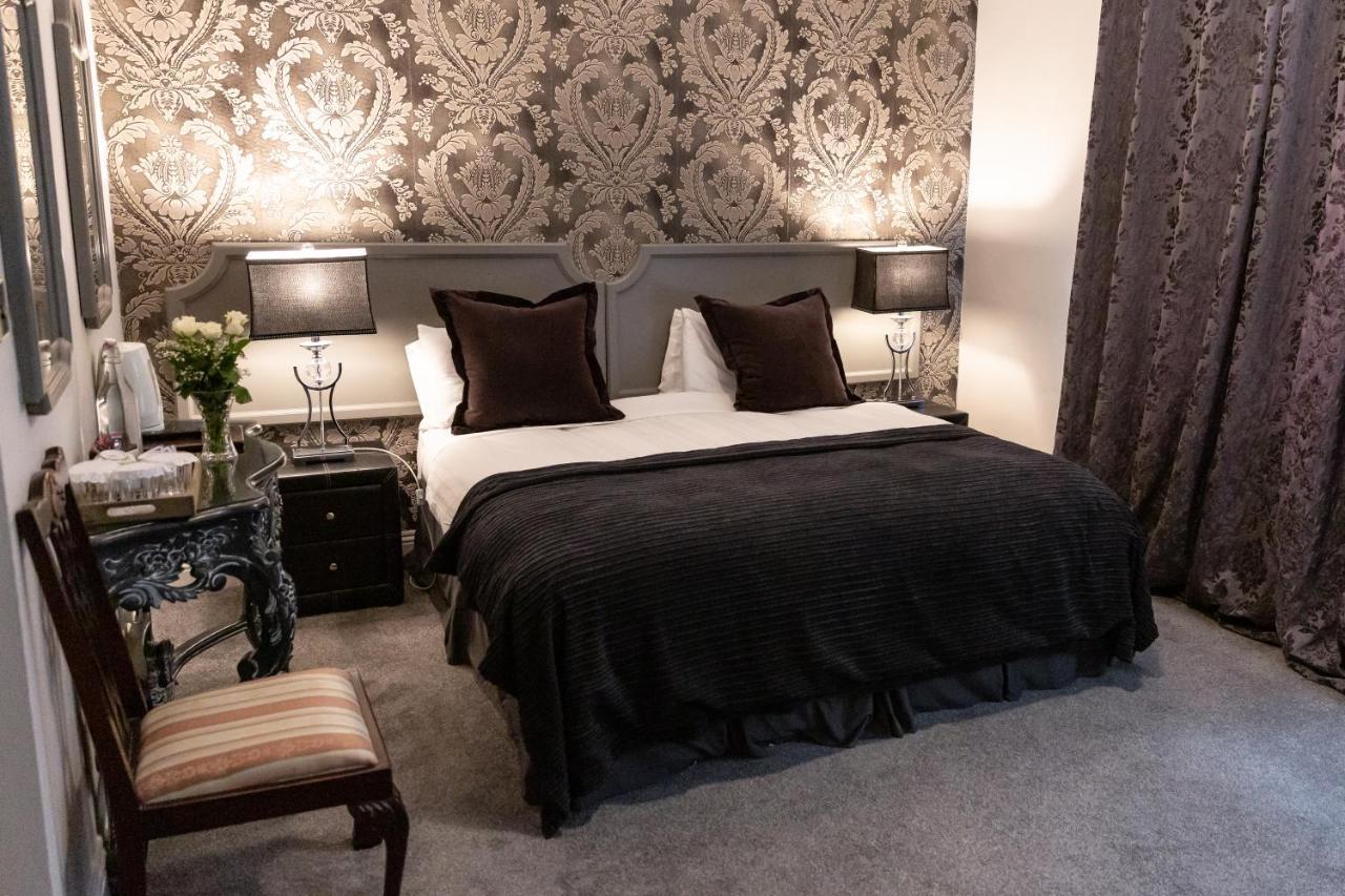 Bed & Breakfast Aaron Court 3*