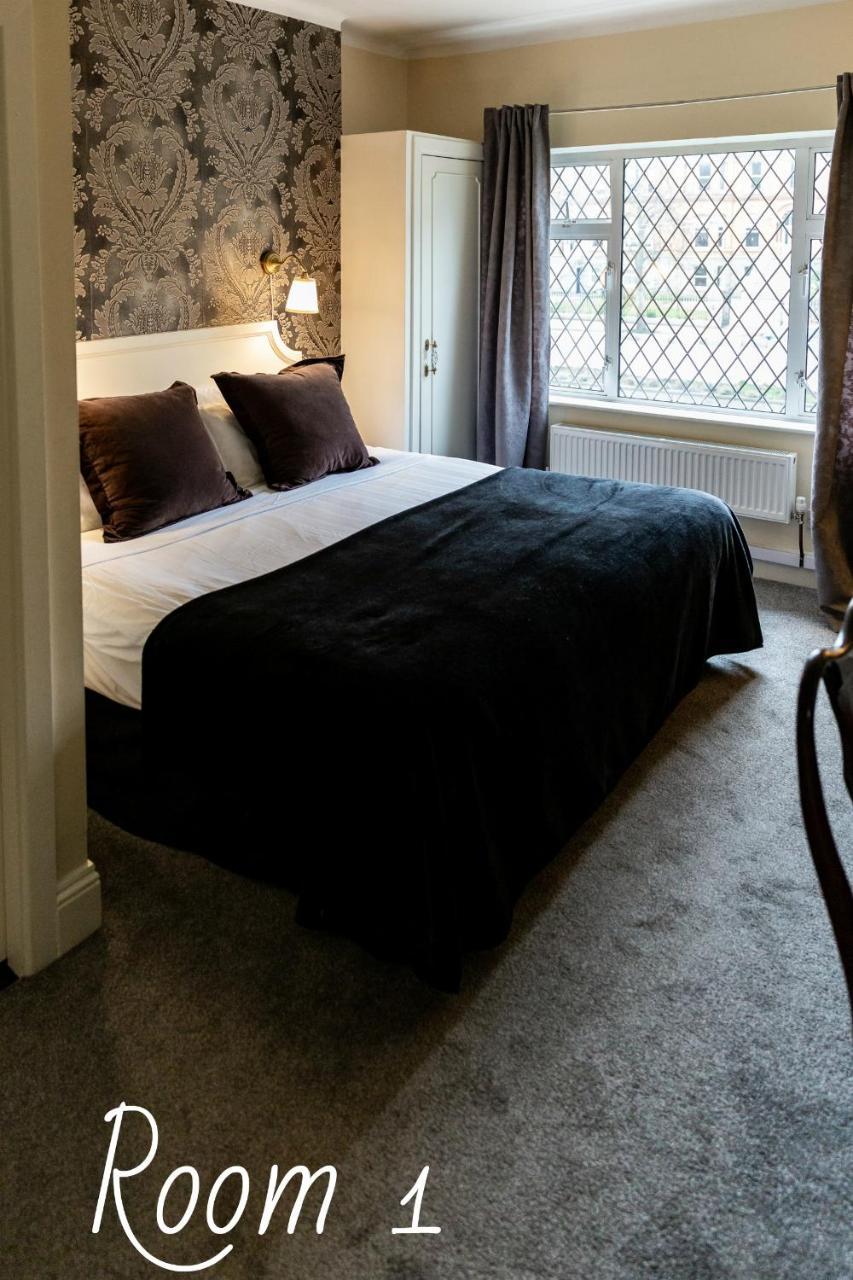 Aaron Court Bed & Breakfast 3*