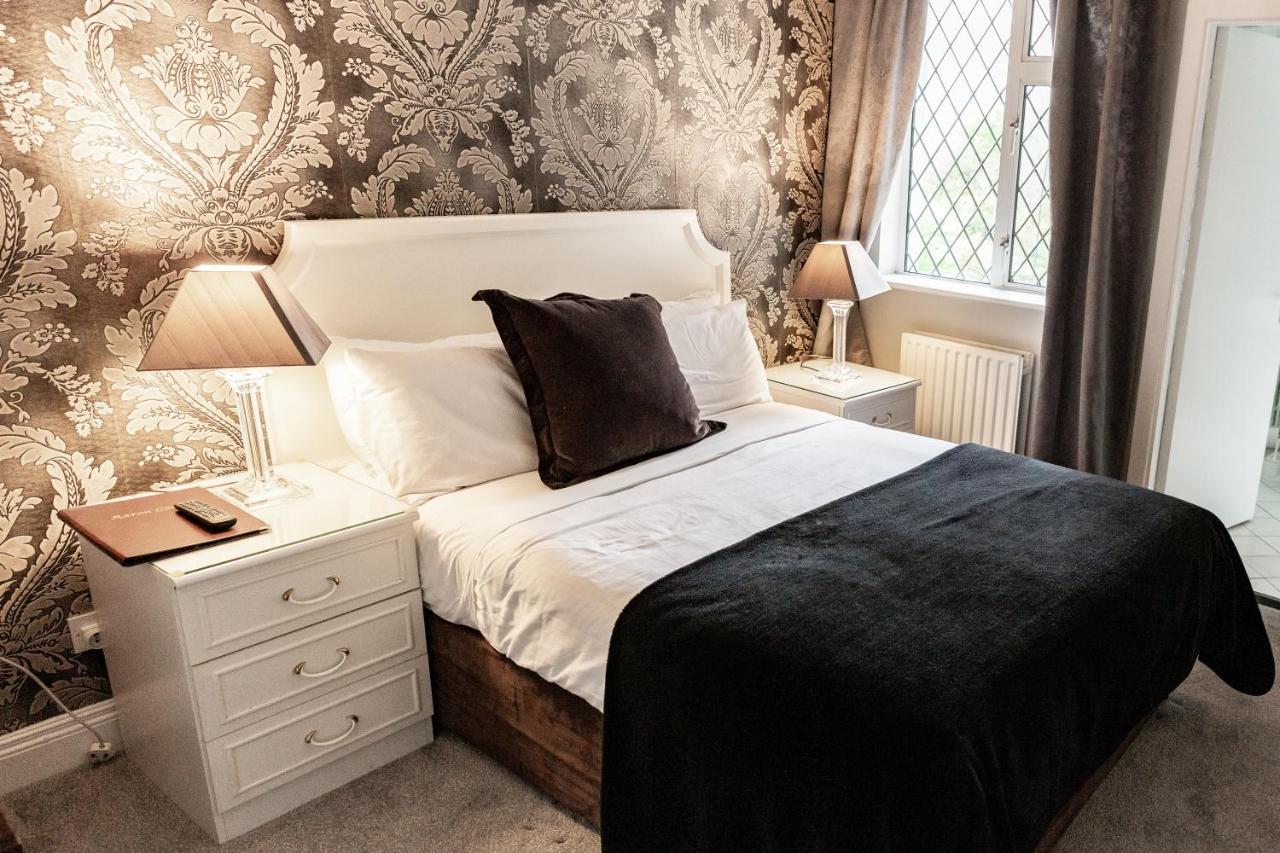 Aaron Court Bed & Breakfast 3*
