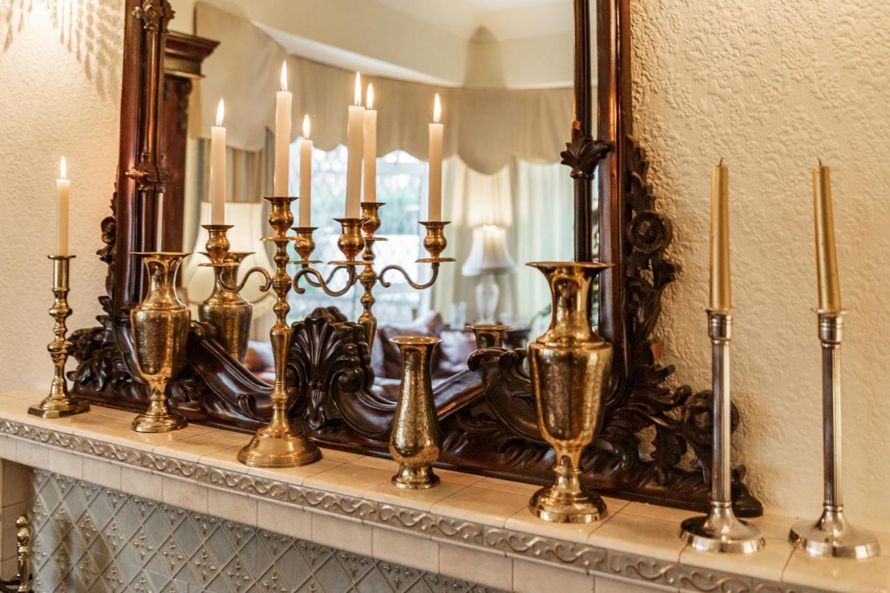 Bed & Breakfast Aaron Court 3*