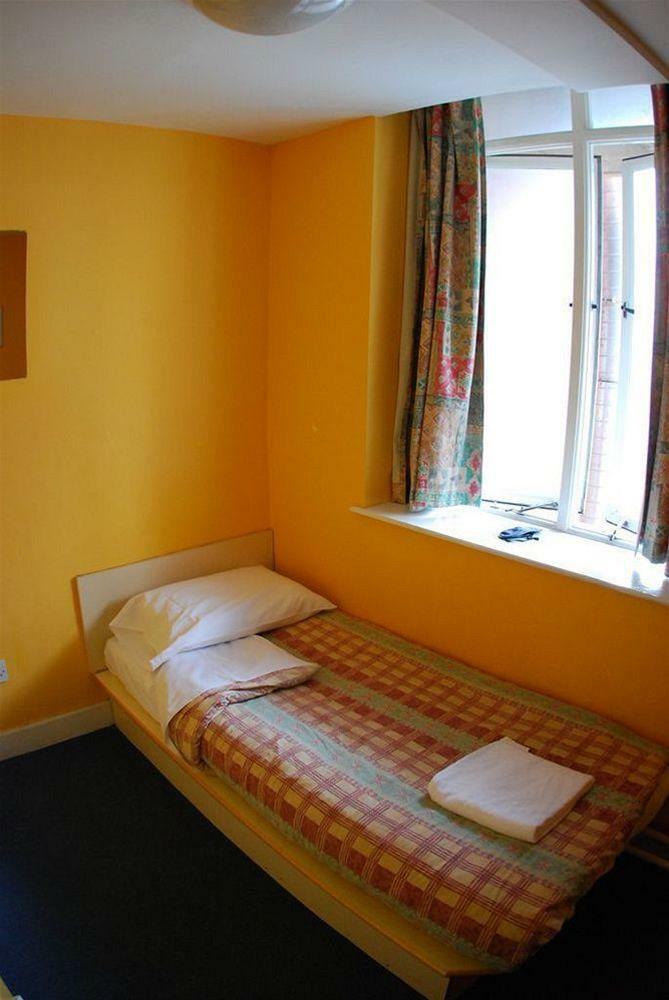 Avalon House Hostel