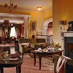 Buswells Hotel