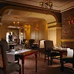 Buswells Hotel