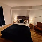 Five Lamps Suites