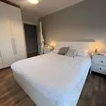 The Coastal Apartment - Homestay