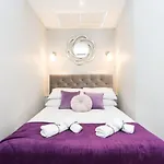 Central Location 2 Bedroom 2 Bathroom Fast Wifi