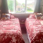 Large Room In Excellent Location Double Or Two Singles