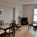 Luxury Large Stylish 2 Bed Apt, Sandymount Village