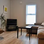 Luxury Large Stylish 2 Bed Apt, Sandymount Village
