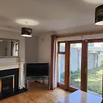 Entire Place Close To Airport & City