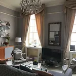 City Centre Georgian Style Apartment
