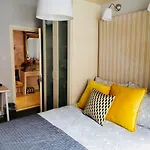 City Centre Georgian Style Apartment