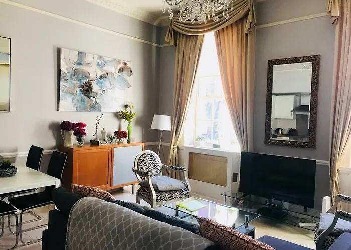 City Centre Georgian Style Apartment