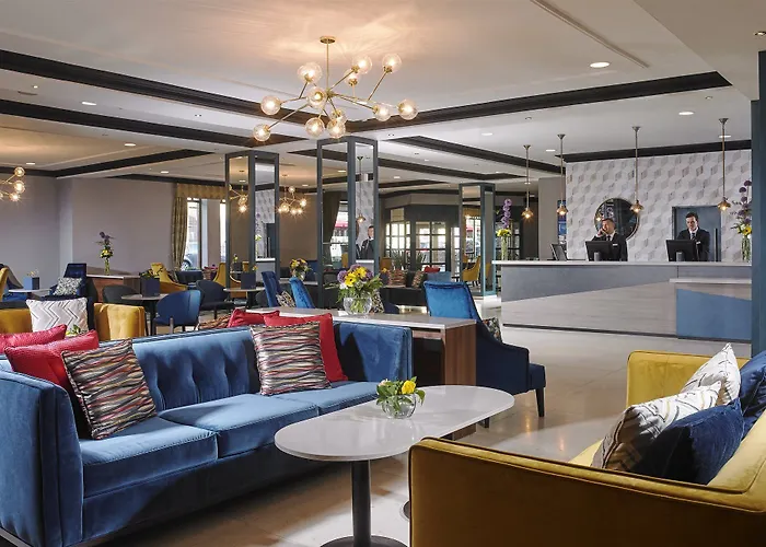 Camden Court Hotel